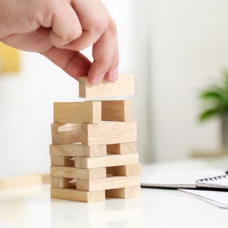 vinculo valores financeiros sustento clero
